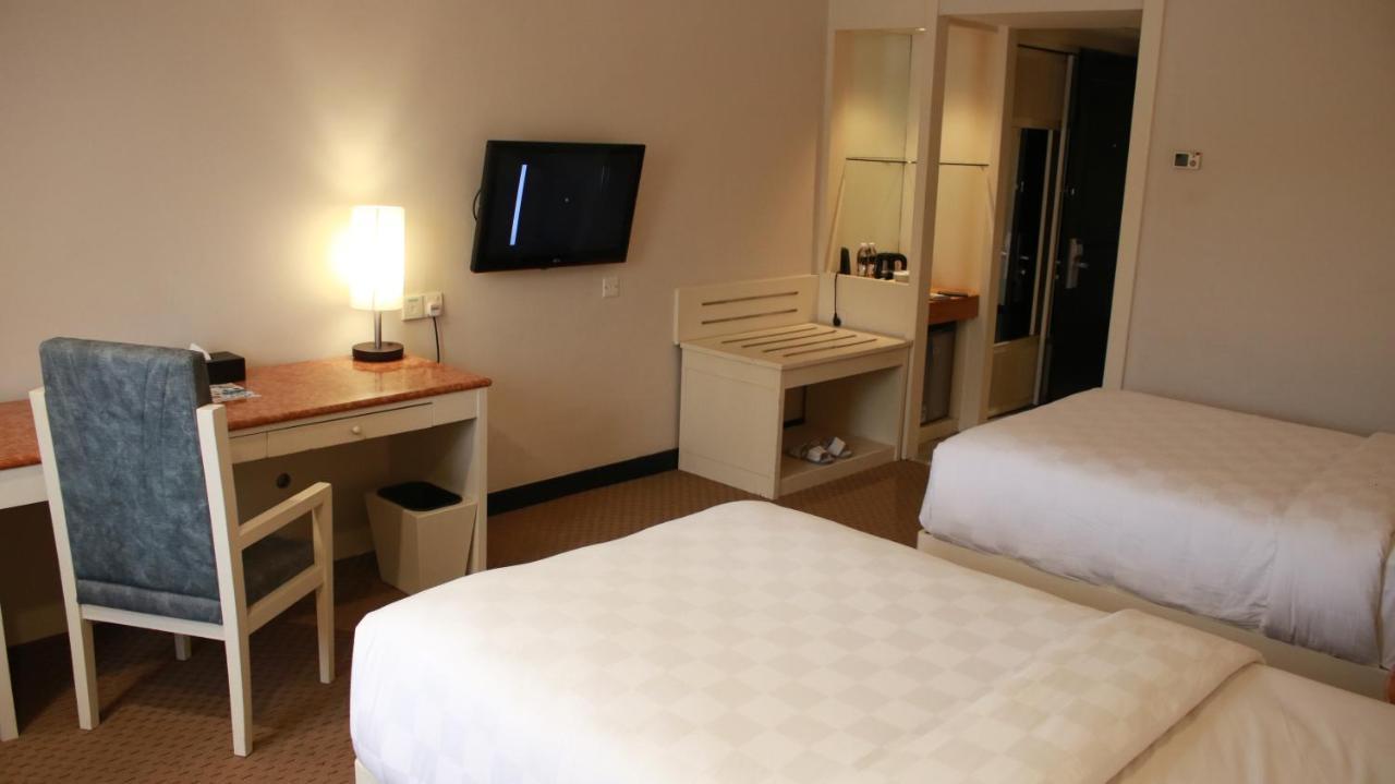 Beverly Hotel Batam Nagoya Exterior foto
