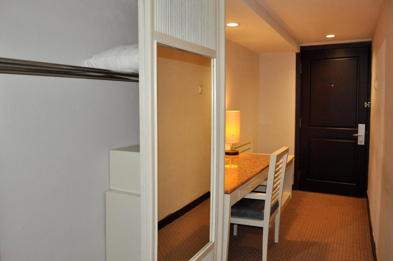 Beverly Hotel Batam Nagoya Exterior foto