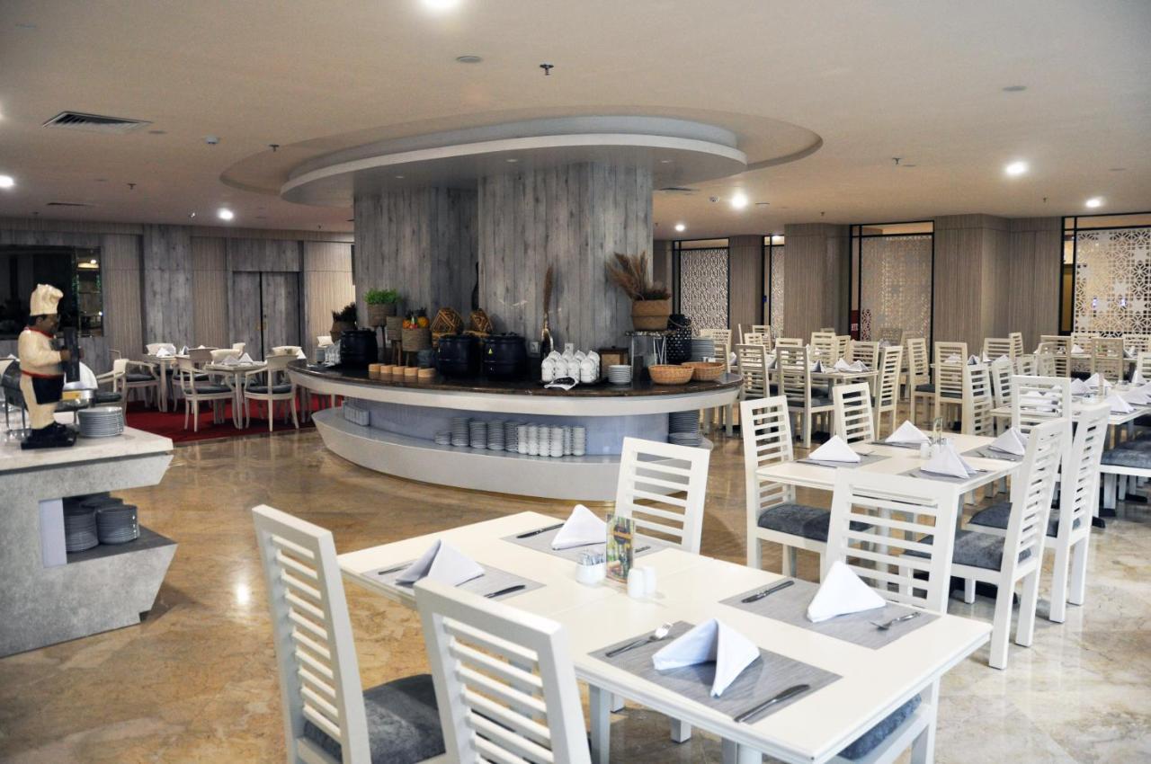 Beverly Hotel Batam Nagoya Exterior foto